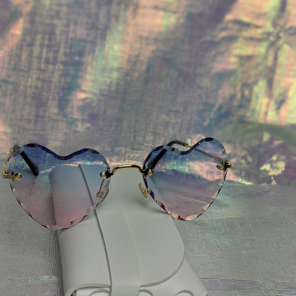 Last pair🍒Heart-shaped Rimless Sunglasses Love Heart - Picture 4 of 13